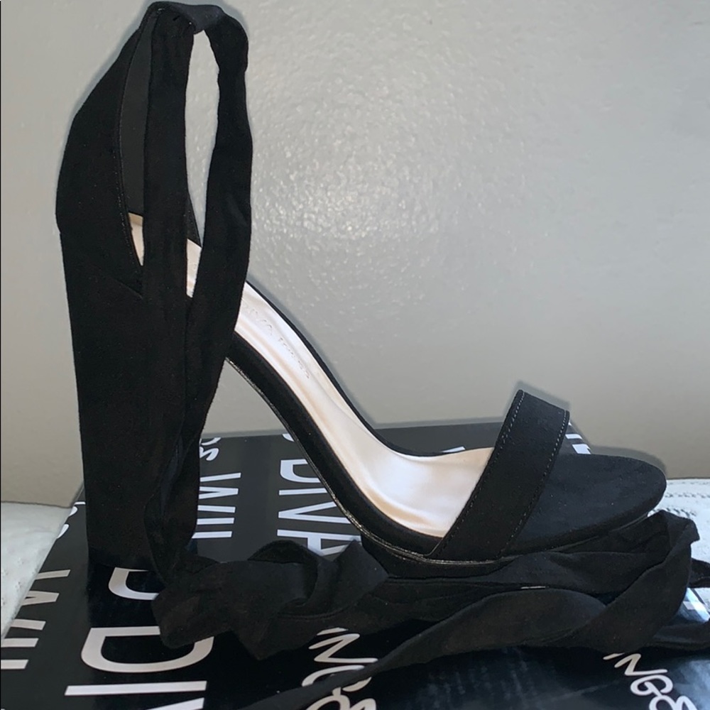 Black Lace Up Chunky Heel